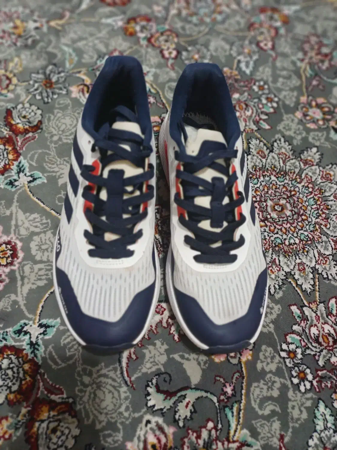 کتانی  adidasسایز ۳۹|کیف، کفش، کمربند|تهران, سلسبیل شمالی|دیوار