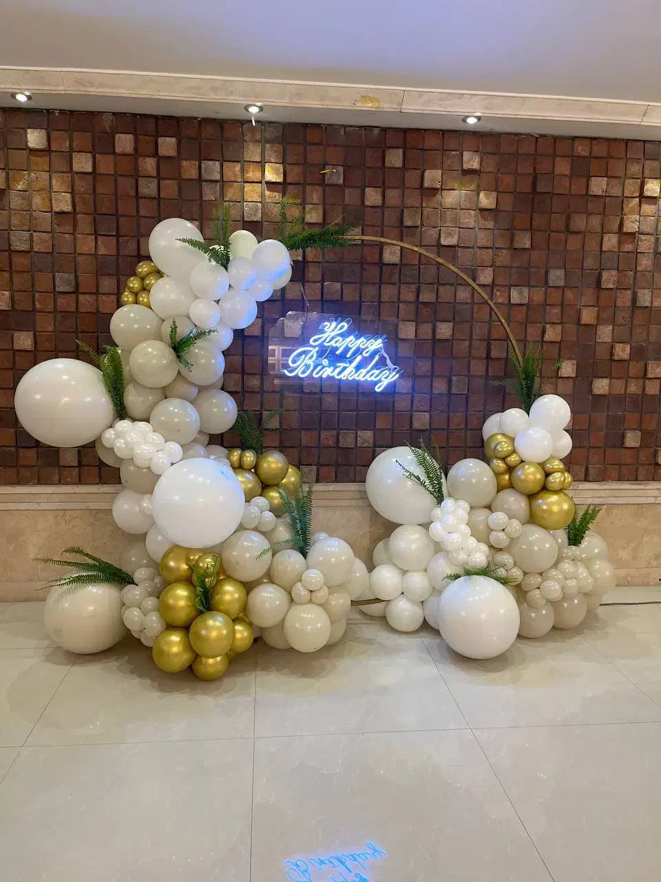 هایپر تولد اجرای صفرها صد|خدمات پذیرایی، مراسم|اصفهان, تخت فولاد|دیوار