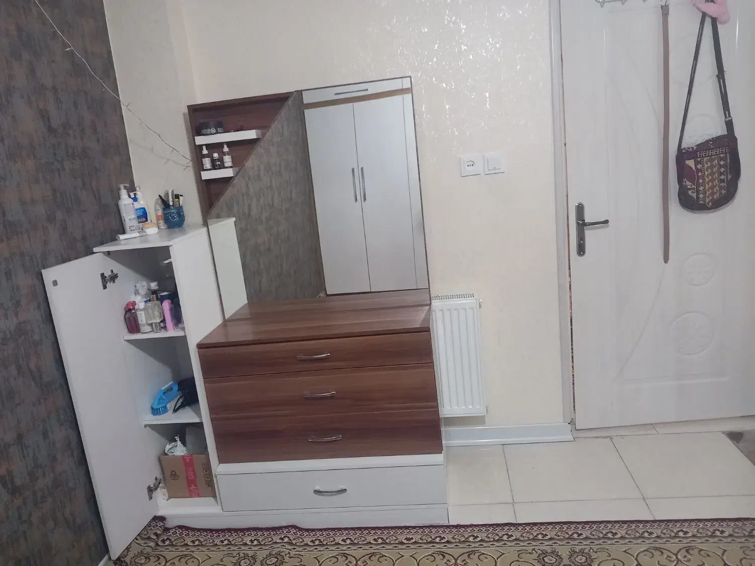 سرویس خواب دو نفره کامل وتمییز|تخت و سرویس خواب|ابریشم, |دیوار