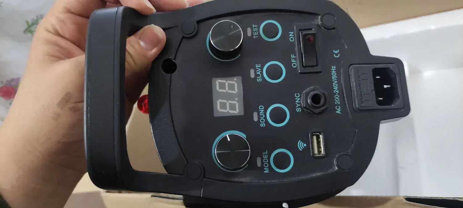 فلاش 300 ژول استدیویی|دوربین عکاسی و فیلمبرداری|وحیدیه, |دیوار