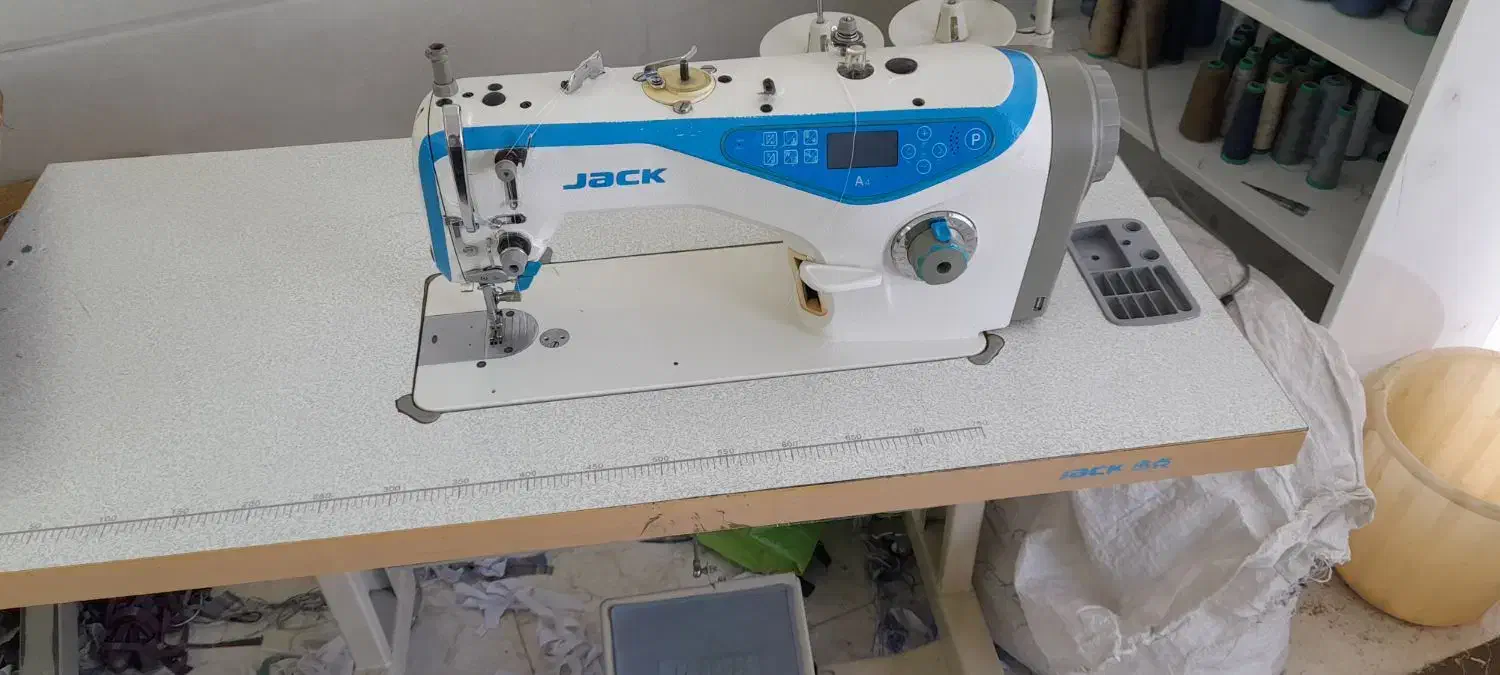 با سلام یک عدد چرخ ای فور جک به فروش میرسد|چرخ خیاطی و ریسندگی|شاهنجرین, |دیوار