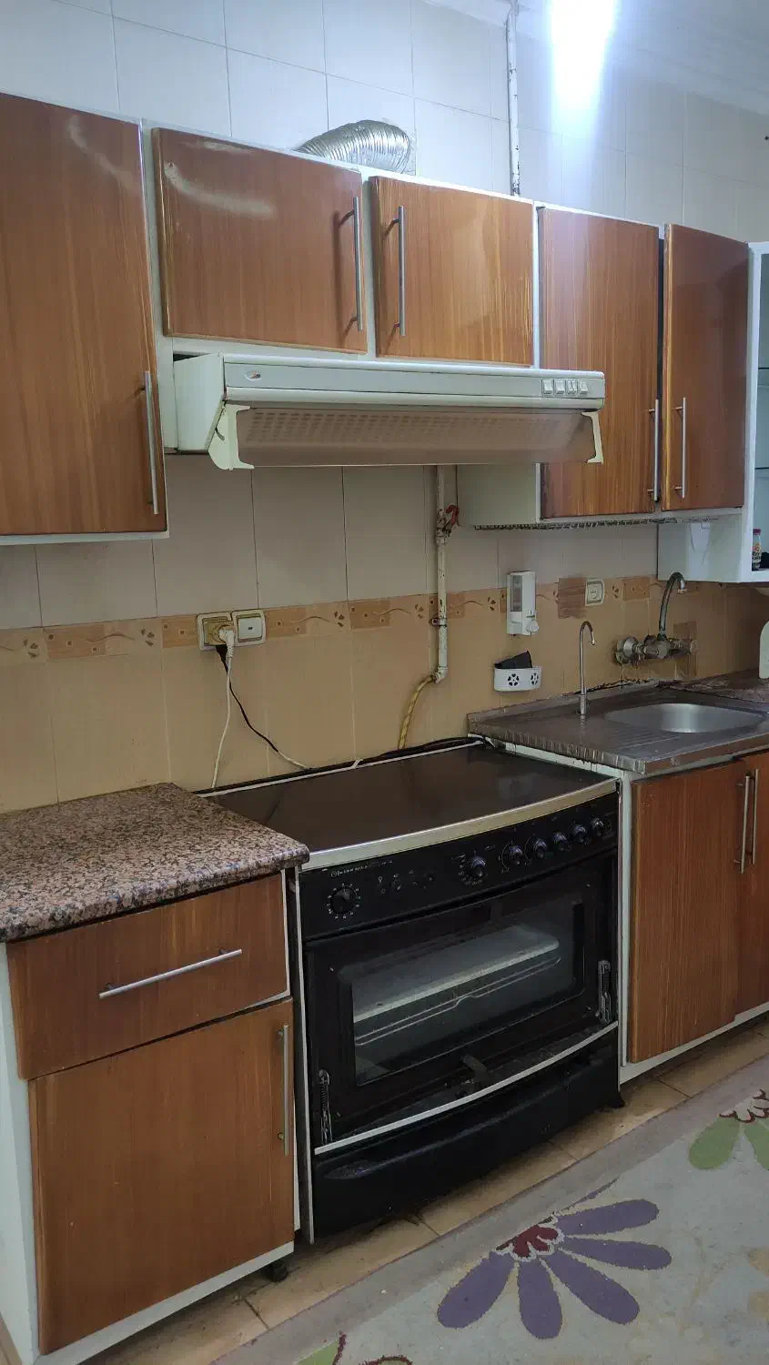 فروش کابینت دست دوم همراه با هود و فرگاز|اجاق گاز و لوازم برقی پختوپز|لیکک, |دیوار