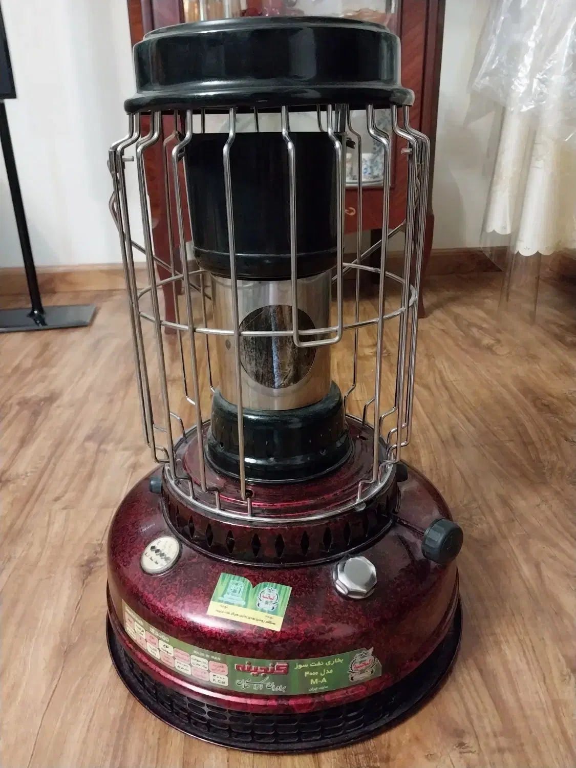 چراغ نفتی|کلکسیون اشیاء عتیقه|تبریز, |دیوار