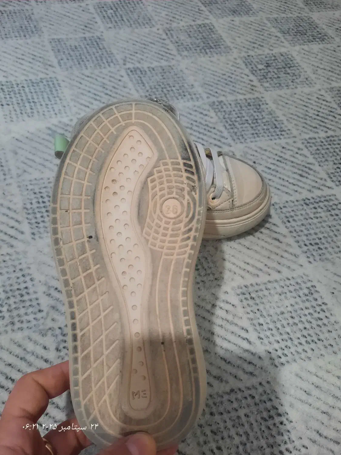 بوت در حد نو|کفش و لباس بچه|وحیدیه, |دیوار