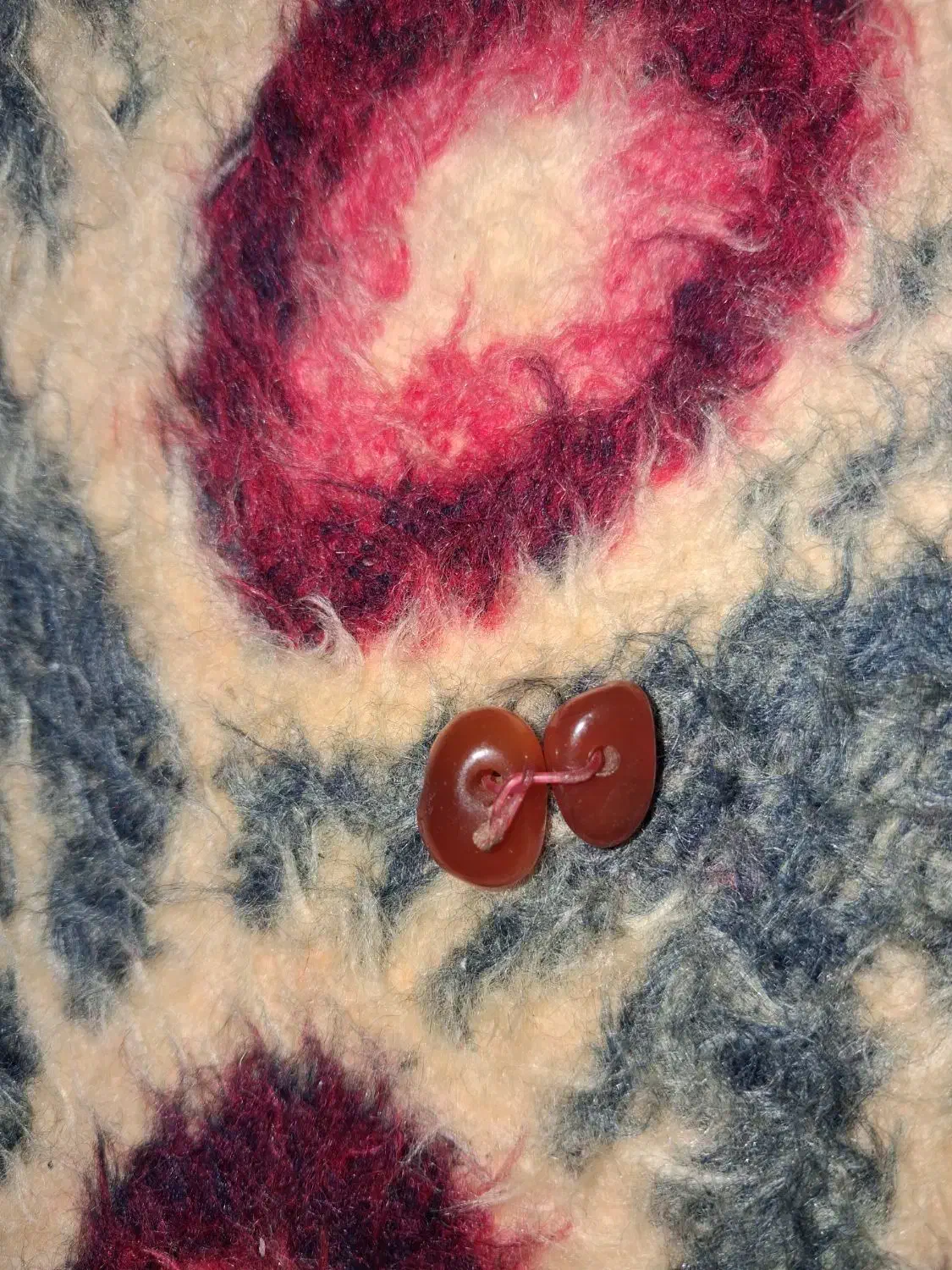 مهره های دوقلو با خاصیت جادویی|جواهرات|بندر گناوه, |دیوار