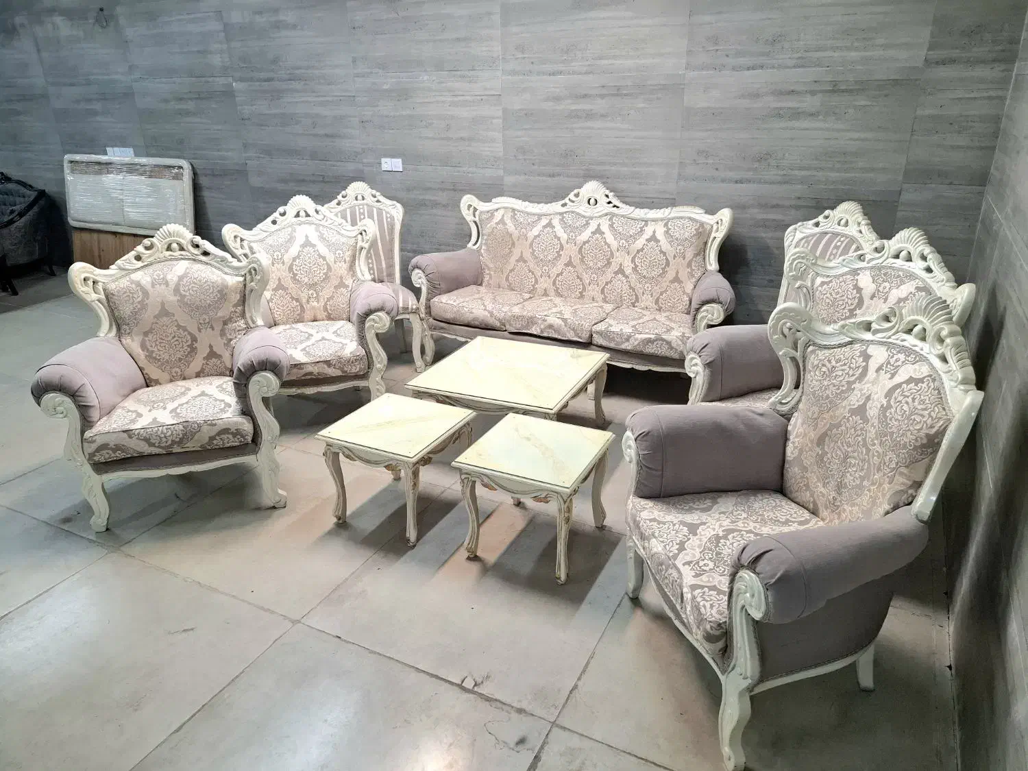 مبل استیل صدفی ۹ نفره با میز و عسلی|مبلمان خانگی و میز عسلی|اصفهان, جلالیه|دیوار