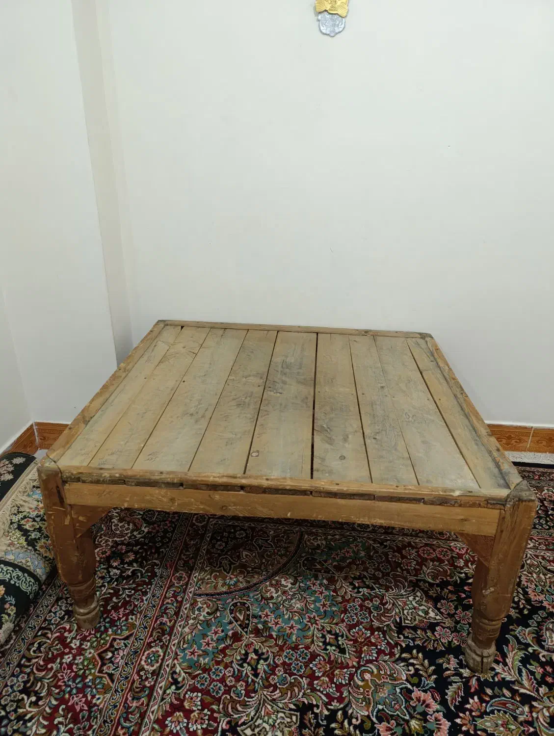 کرسی|صندلی و نیمکت|نهاوند, |دیوار