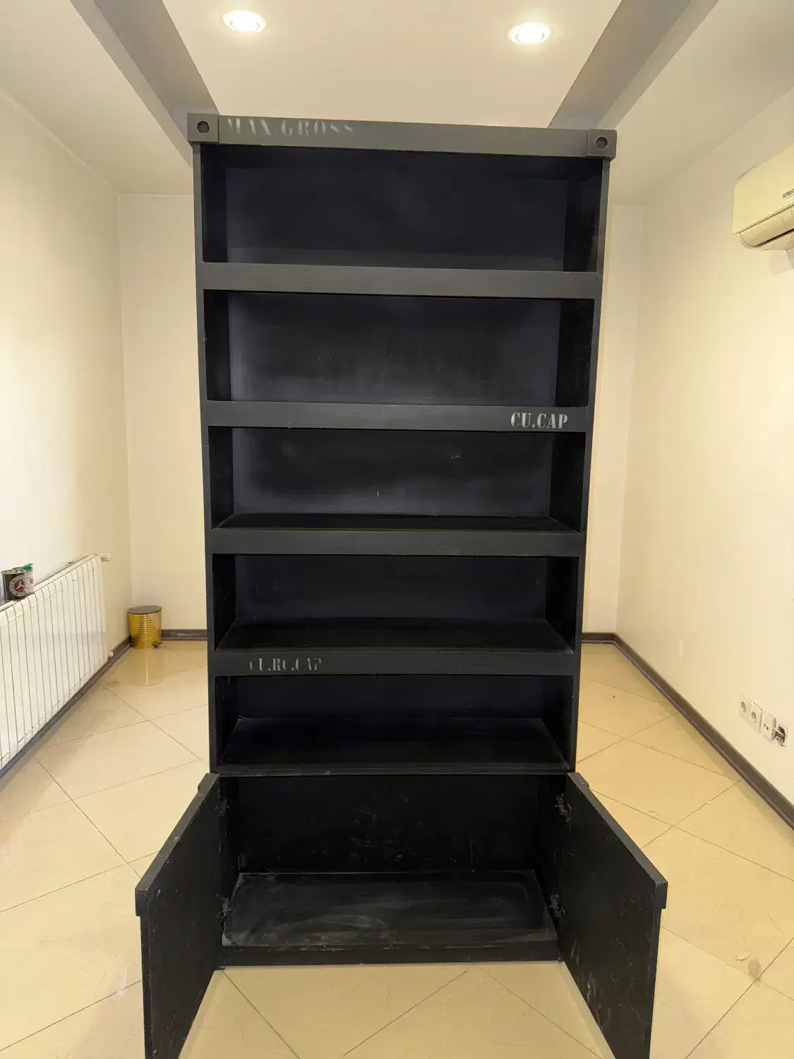 میز ناخن/تخت مژه/سر شور /کمد/ایینه|آرایشگاه و سالنهای زیبایی|تهران, زعفرانیه|دیوار