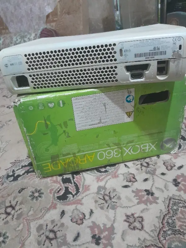 XBOX 360 ARCADE|کنسول، بازی ویدئویی و آنلاین|برخوار, |دیوار