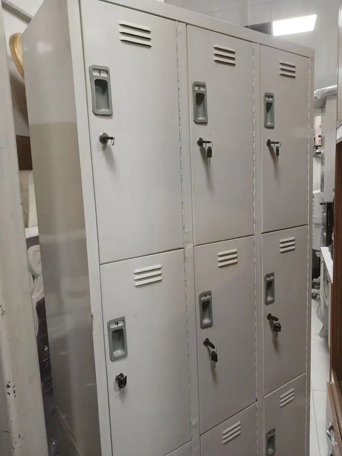 کمد فلزی ۹ در کاملا سالم در حد نونو|جاکفشی، کمد، دراور|مشکیندشت, |دیوار