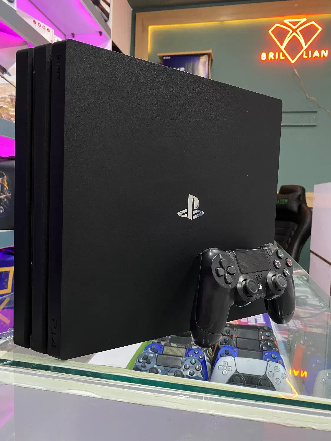 Ps4 pro (پلاس اکسترا+بازی ظرفیت۲)|کنسول، بازی ویدئویی و آنلاین|بیرجند, |دیوار