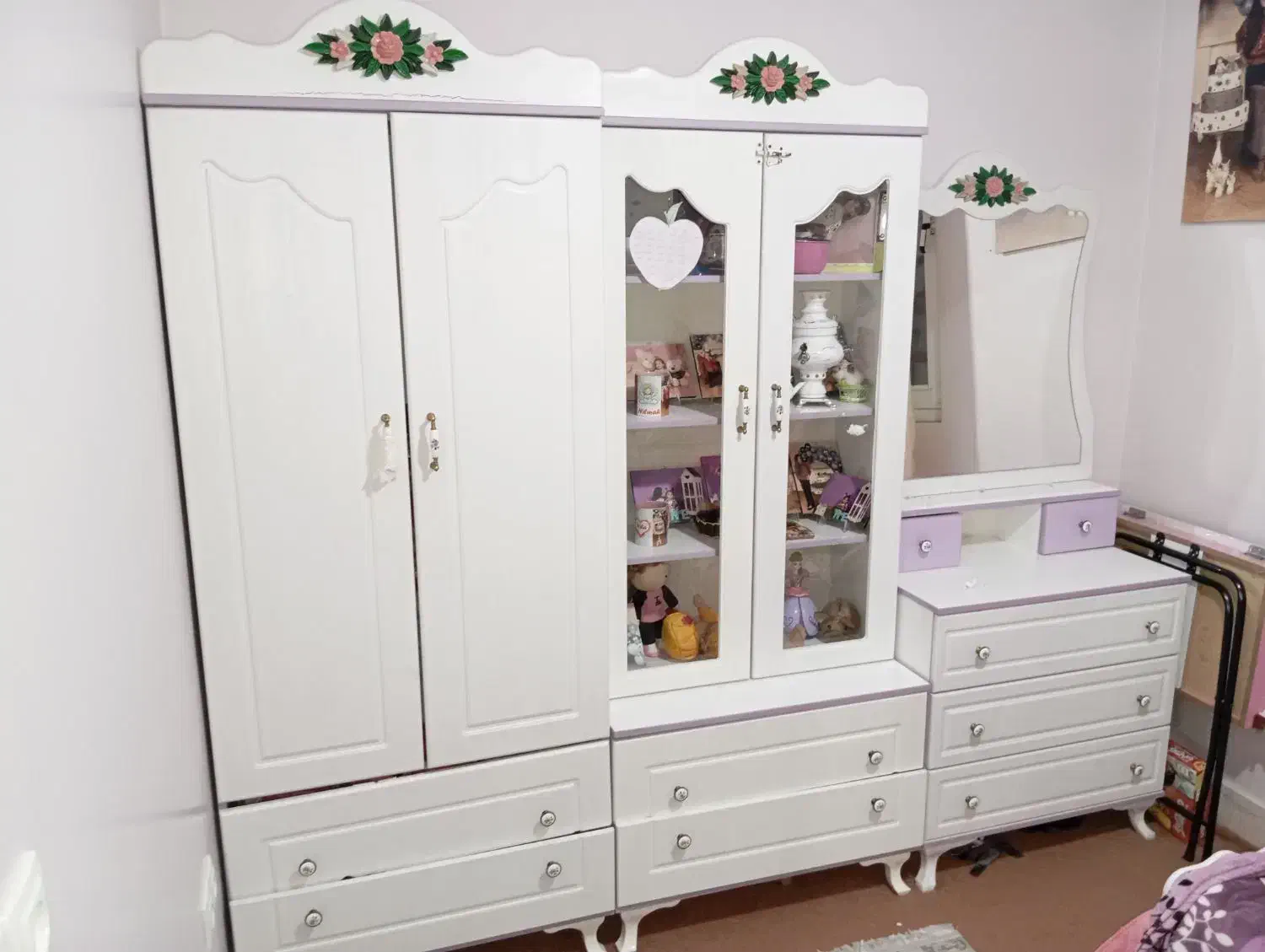 تخت و کمد بچه|تخت و صندلی بچه|فردوسیه, |دیوار