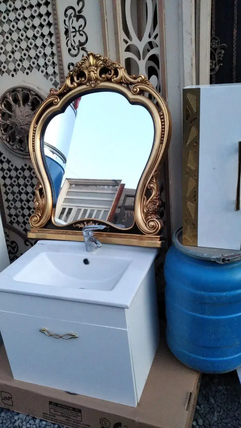 روشویی در حدنوهمراه آینه و باکس و شیر اهرمی|لوازم سرویس بهداشتی|شهریار, شهرک مصطفی خمینی|دیوار