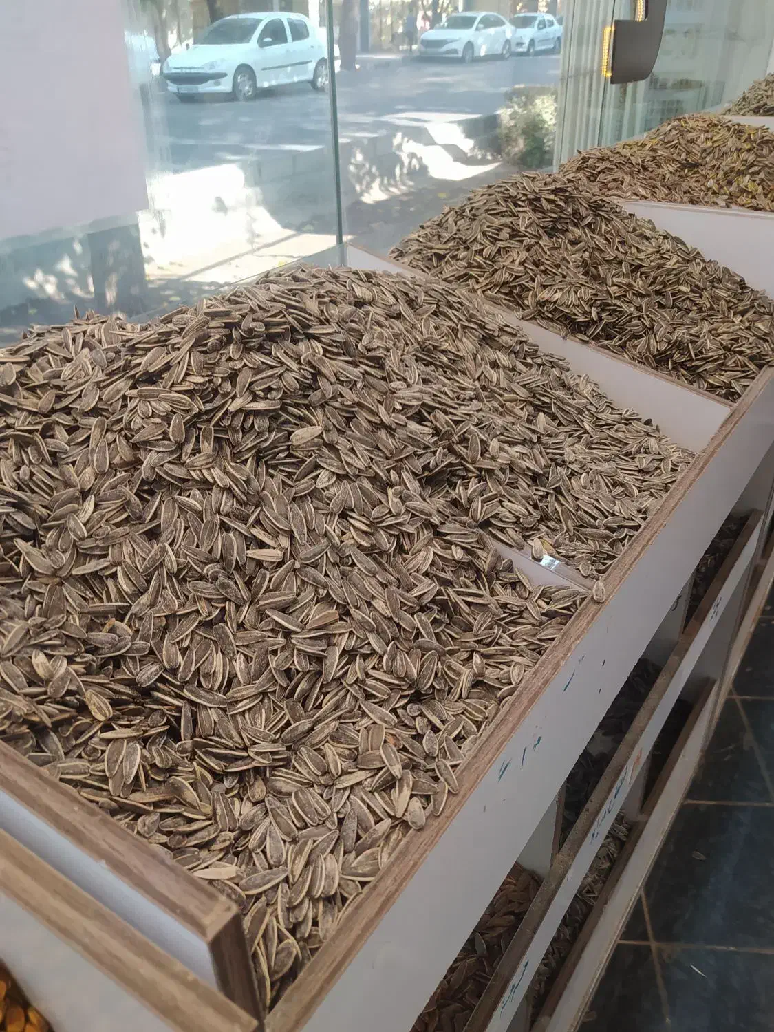 تخمه گل افتاب و کدو|خوردنی و آشامیدنی|اصفهان, جلالیه|دیوار