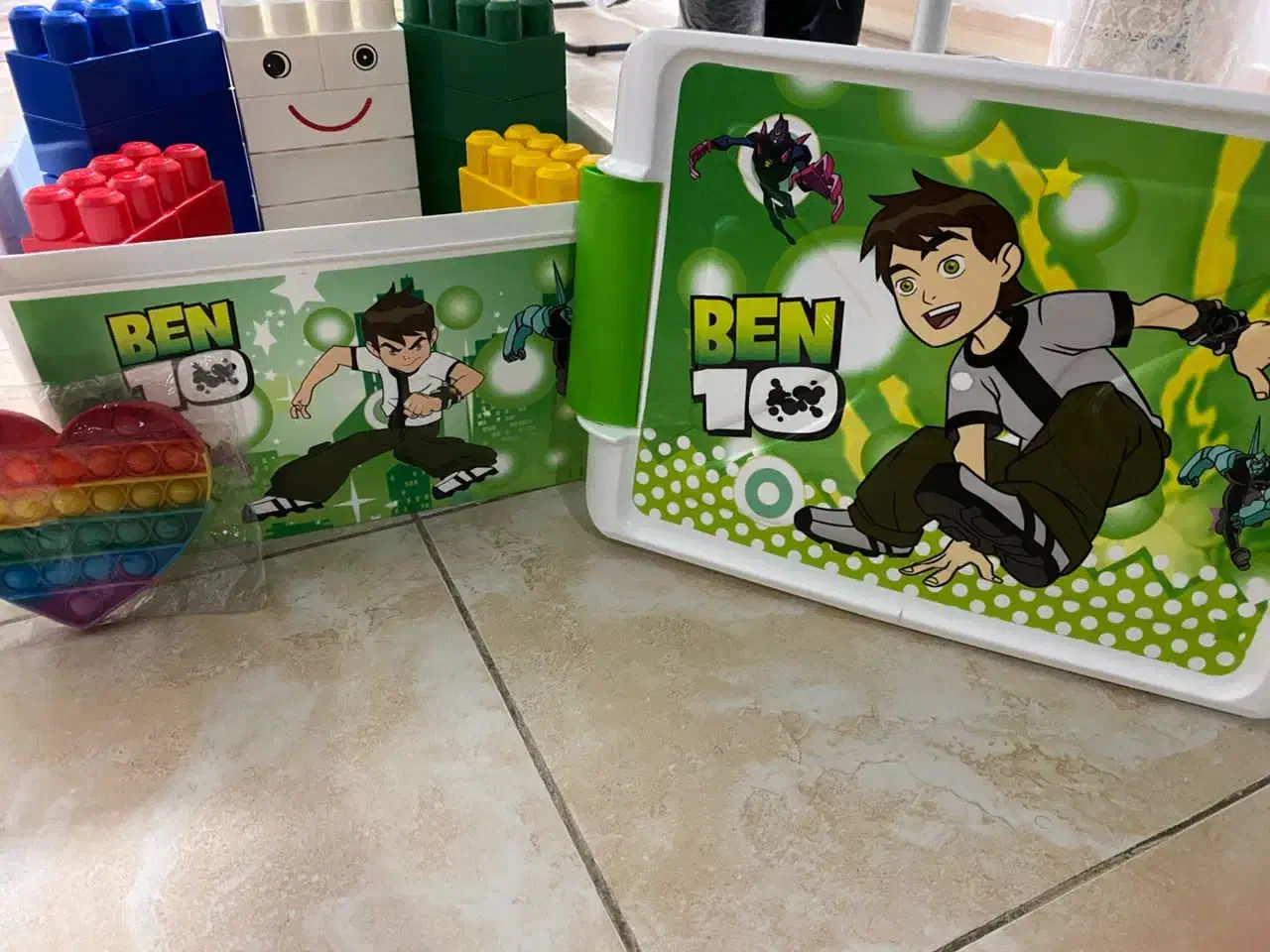 اسباب بازی  کودک|اسباب‌بازی بچه|رشت, چله خانه|دیوار