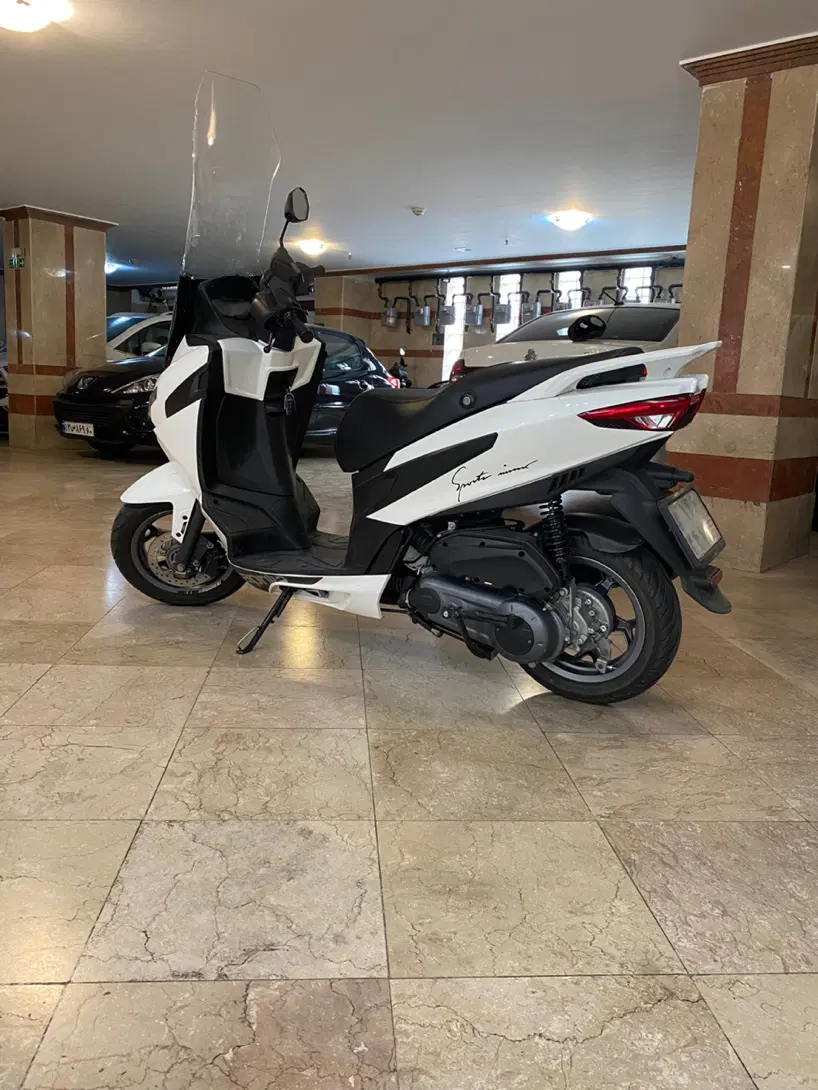 اسکوتر آپریلیا sxr160 پیاجیو|موتورسیکلت|تهران, امیریه|دیوار