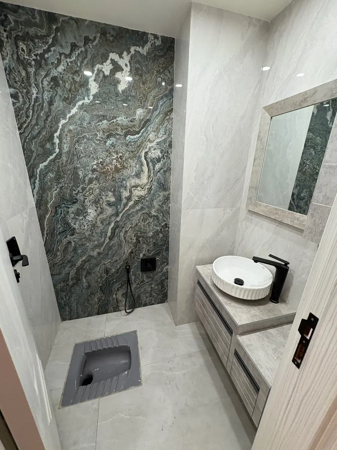 ۱۱۵ متر ۲ خواب کلید نخورده میدان ۶۰ سوپر لوکس