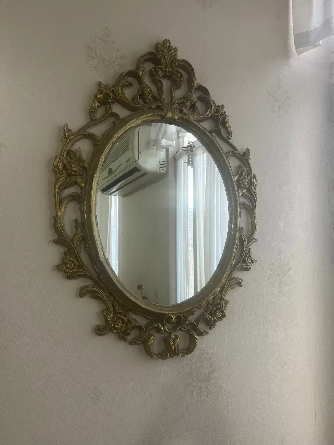 آینه|آینه|خرمآباد, |دیوار