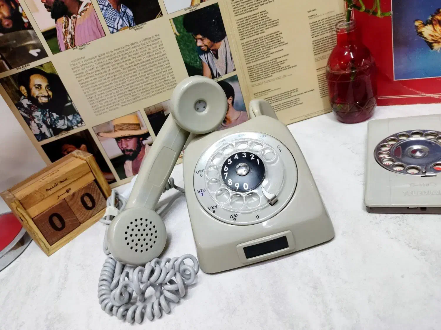 تلفن کلکسیونی سوئدی اریکسون|تلفن رومیزی|تهران, فلسطین (میدان انقلاب)|دیوار