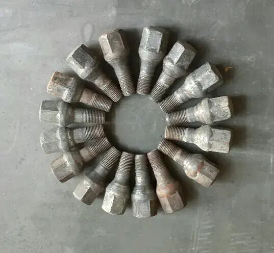 پیچ تایر اسباب بازی نیس|اسباببازی بچه|قروه, |دیوار