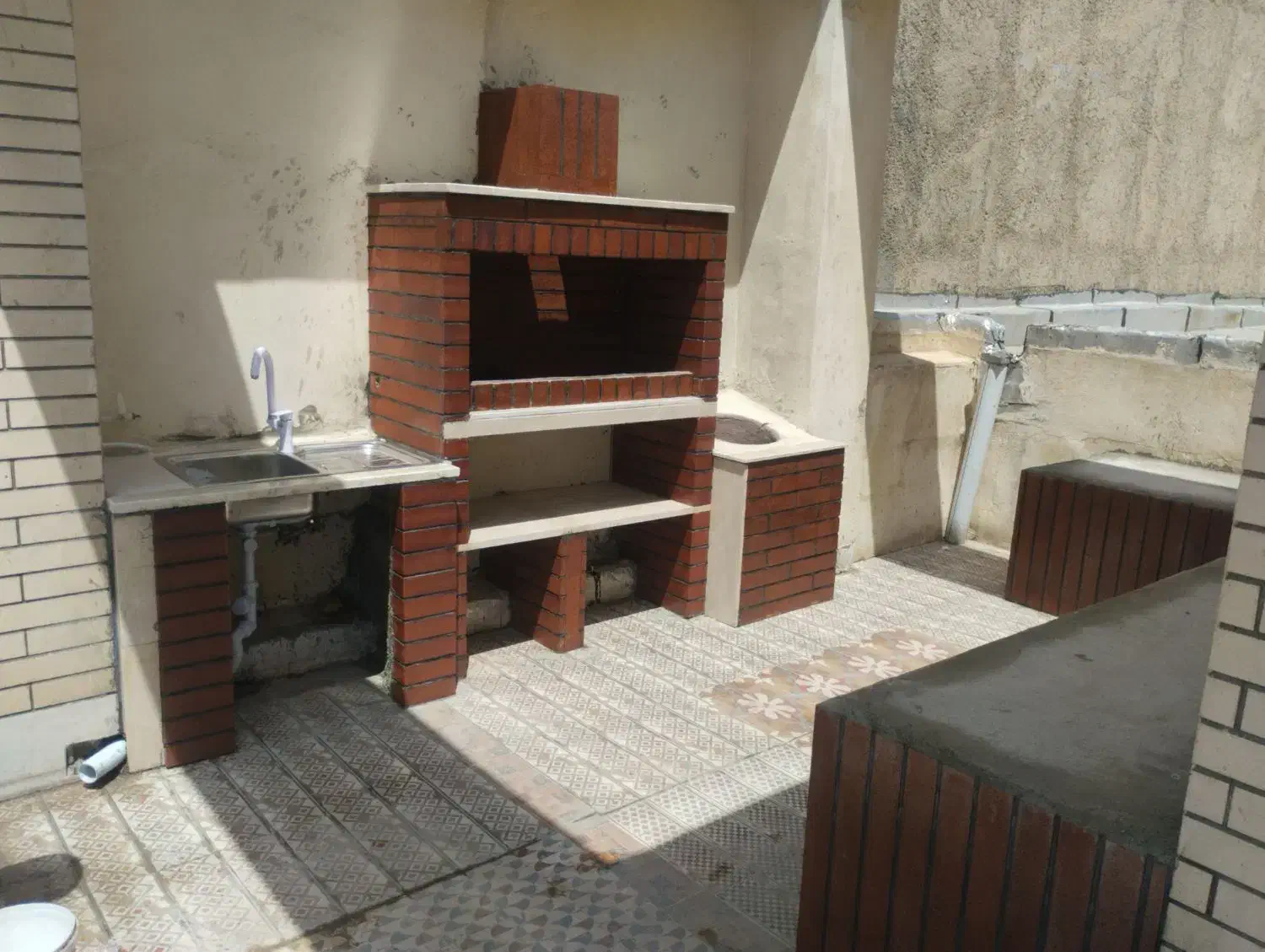 شومینه و باربیکیو،سنگ کاری نمارومی و آجرنما|خدمات پیشه و مهارت|سنندج, |دیوار