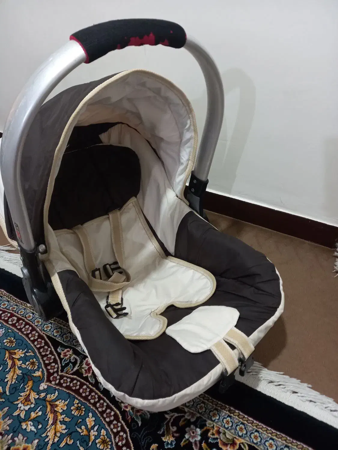 کریر|کالسکه و لوازم جانبی|اهواز, شهرک حفاری|دیوار