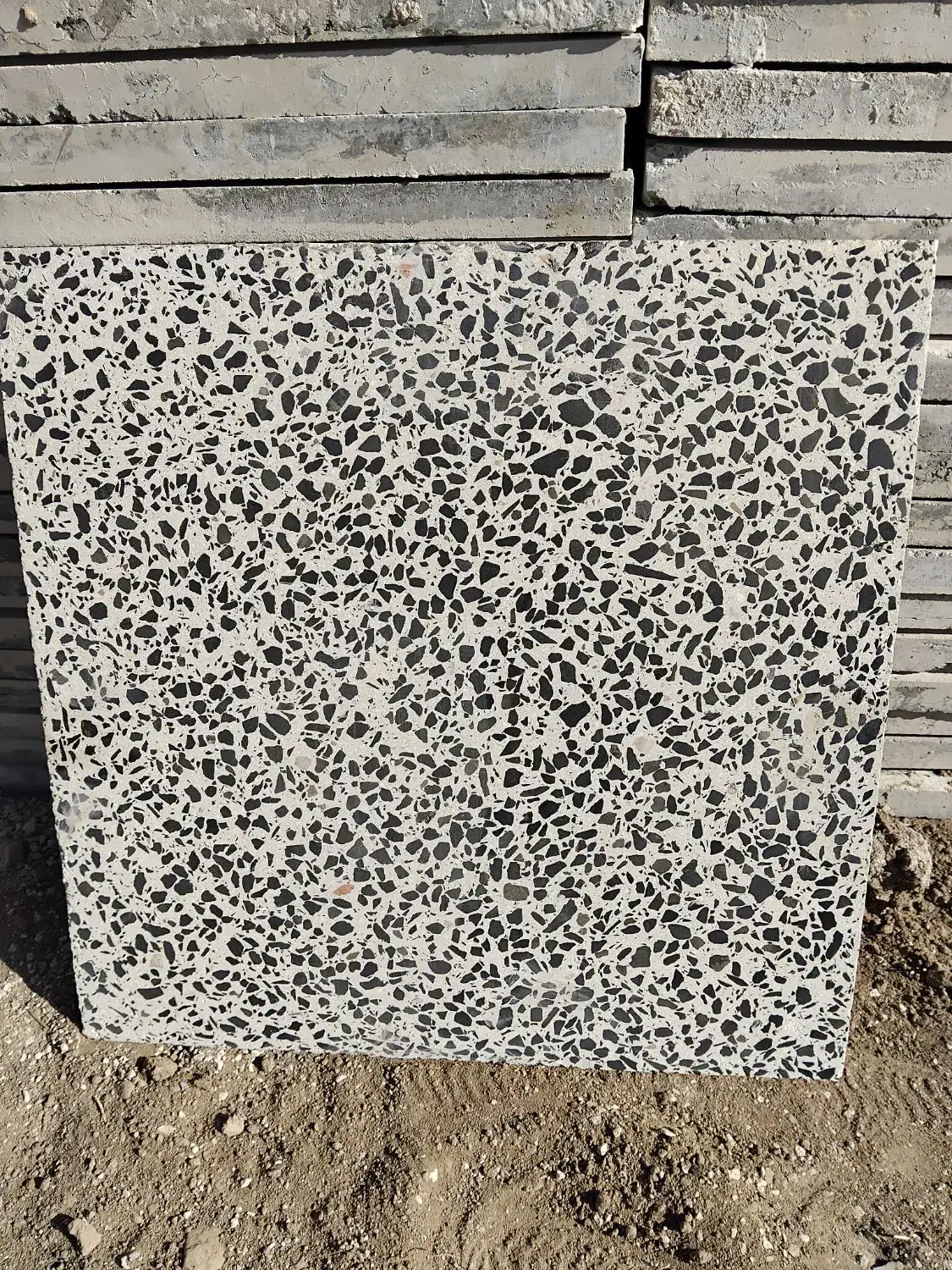 کارگاه تولیدی بلوک وانواع موزاییک نوین|مصالح و تجهیزات ساختمان|فامنین, |دیوار