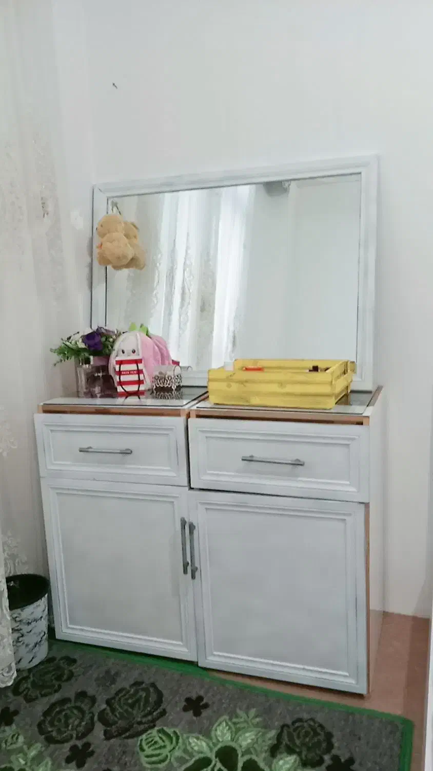 میز آرایش|آینه|سلماس, |دیوار