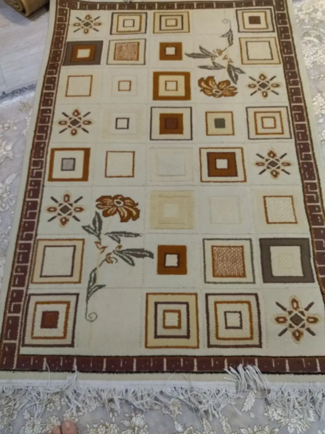 4تا قالیچه وهمچنین فرش|فرش|رشت, شهرک قدس|دیوار