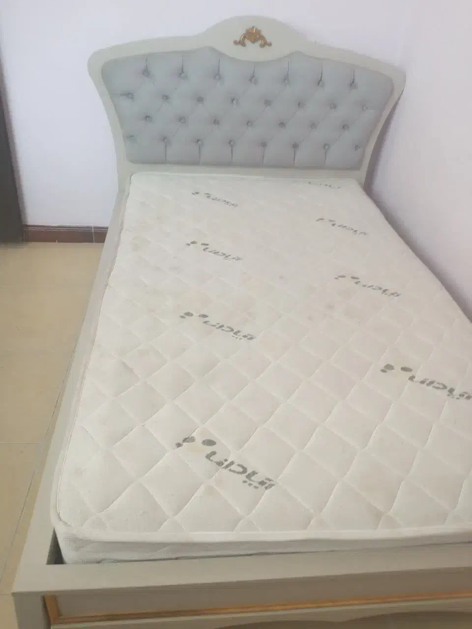 تخت و میز تحریر|تخت و سرویس خواب|ملارد, |دیوار