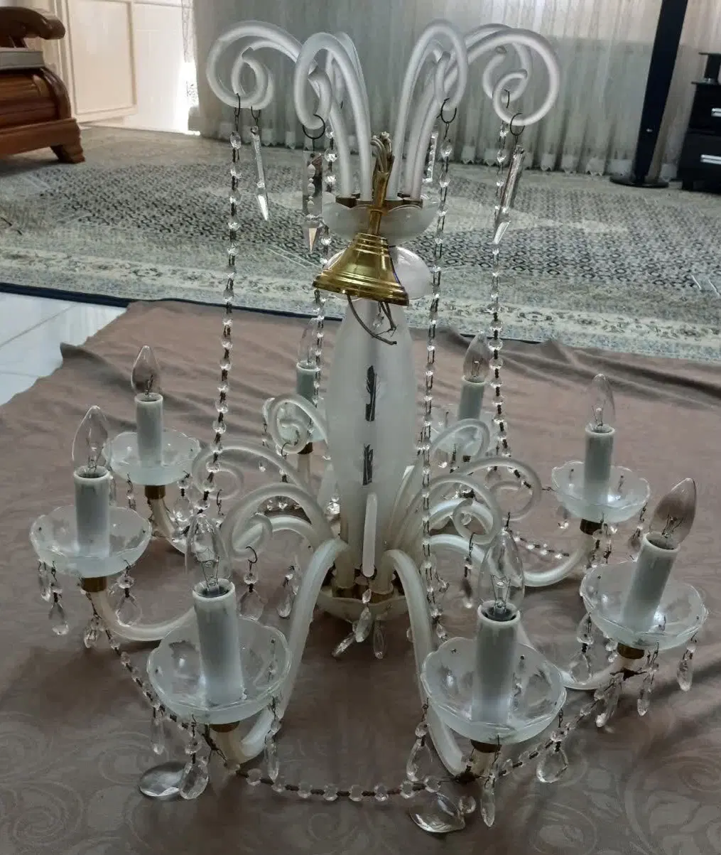 لوستر|لوستر و چراغ آویز|قم, ژاندارمها|دیوار