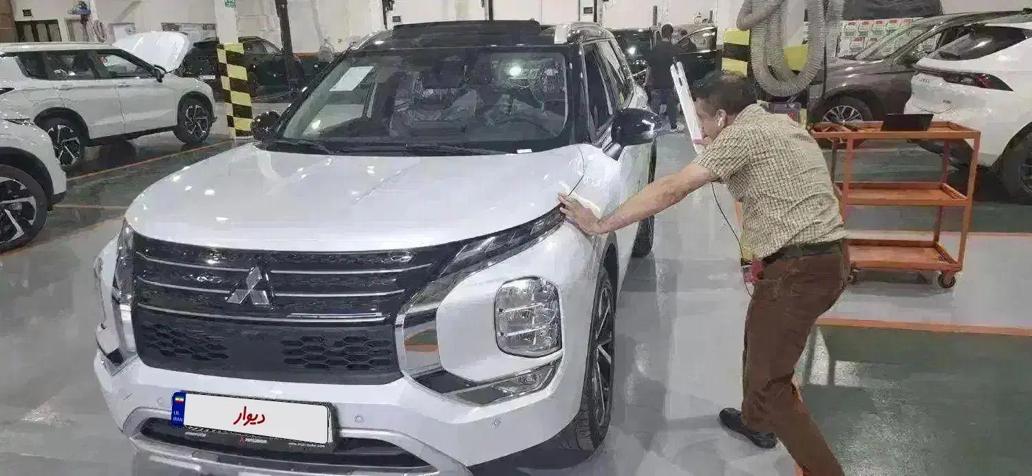 اوتلندر پی لاین سفید سقف مشکی معاوضه با آپارتمان|خودرو سواری و وانت|تهران, پونک|دیوار