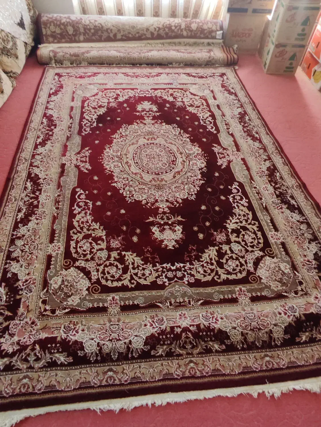 فرش ماشینی|فرش|رباط‌کریم, رباط‌کریم|دیوار