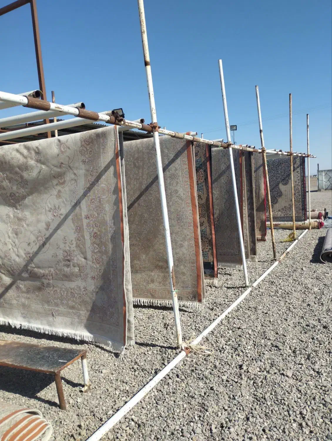 نیرو کار برای قالیشویی|استخدام سرایداری و نظافت|گناباد, |دیوار