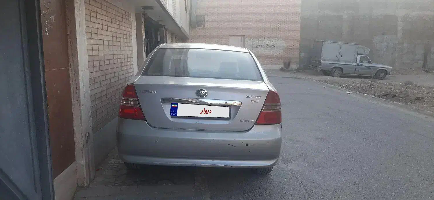 فروش یکدستگاه سواری لیفان ۶۲۰ ۱۸۰۰|خودرو سواری و وانت|اصفهان, برلیان|دیوار