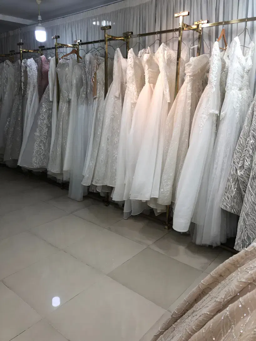 مشارکت در مزون لباس عروس|لباس|تالش, هشتپر|دیوار