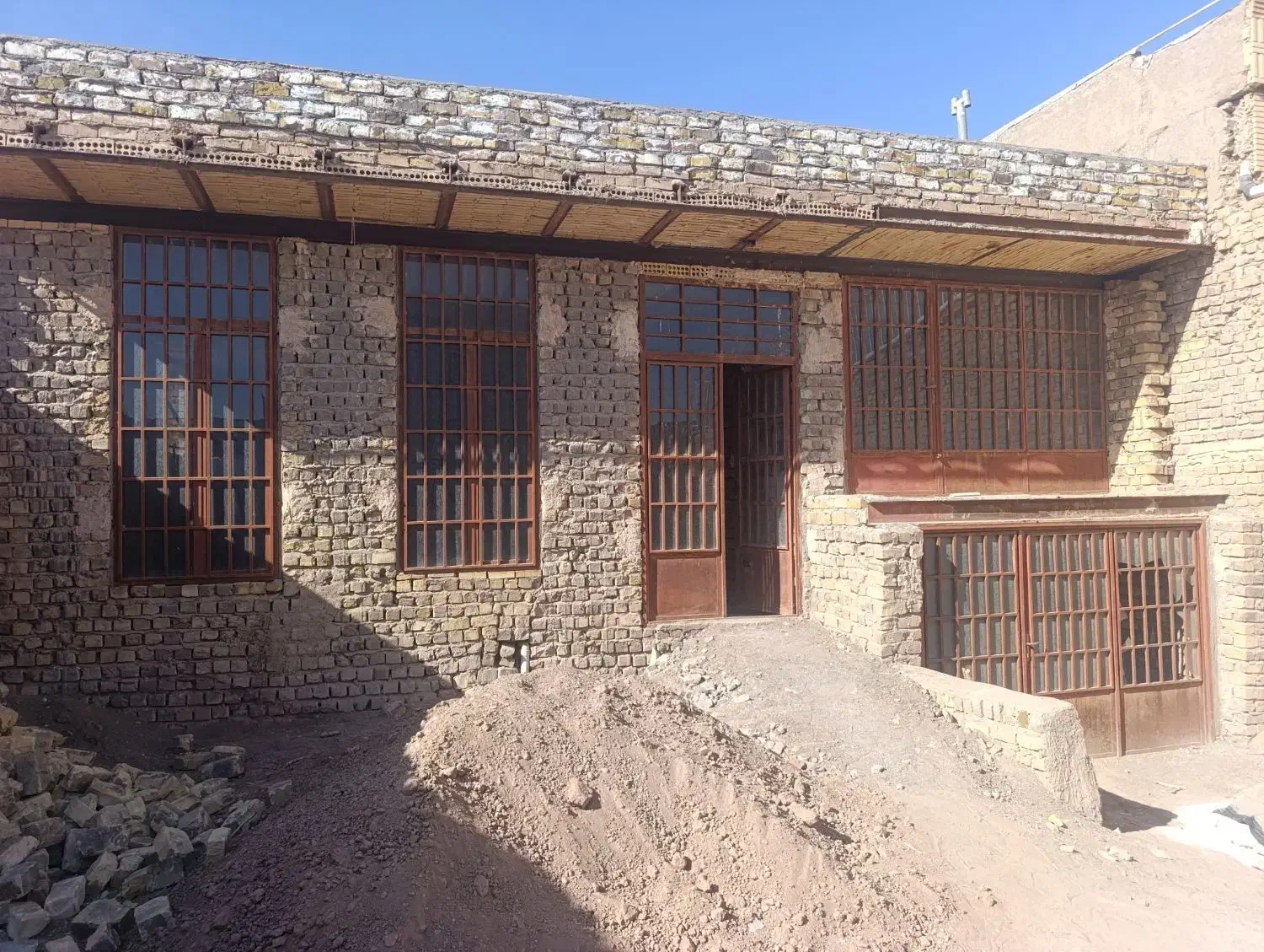 فروش درب پنجره در حد نو|مصالح و تجهیزات ساختمان|رفسنجان, |دیوار