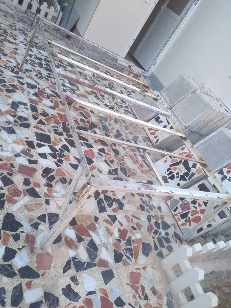 تخت اهنی نو وبدون زنگ وپوسیدگی|تخت و سرویس خواب|مرودشت, ابوذر جنوبی|دیوار