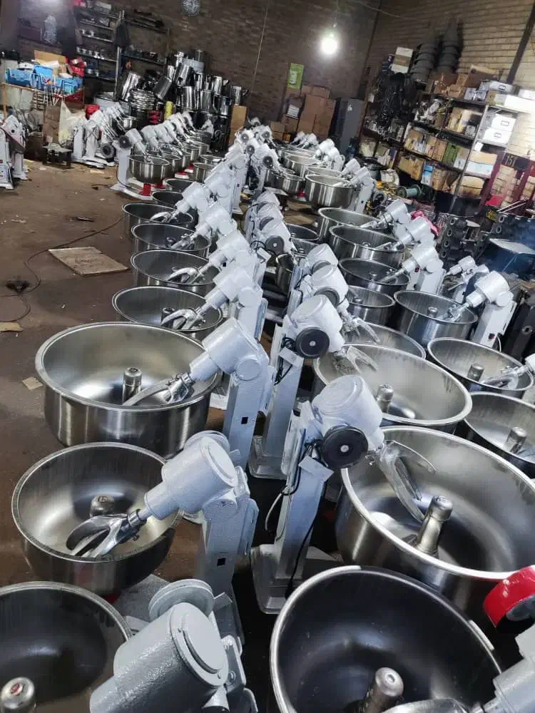 خمیر گیر قنادی نانوایی|کافی‌شاپ و رستوران|تهران, باشگاه نفت|دیوار