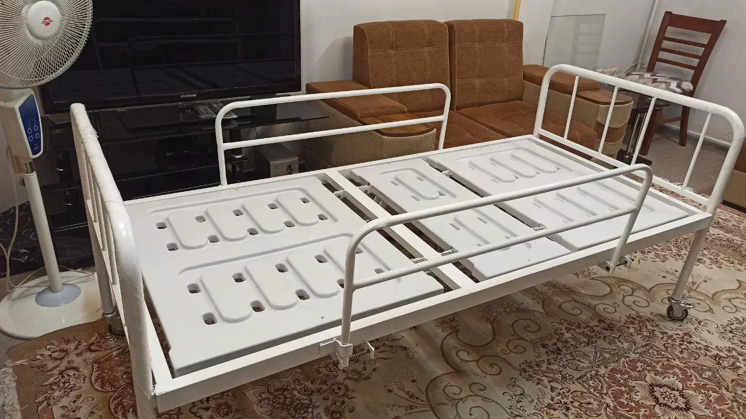 تخت بیمار در رشت|تخت و سرویس خواب|رشت, پارک شهر|دیوار