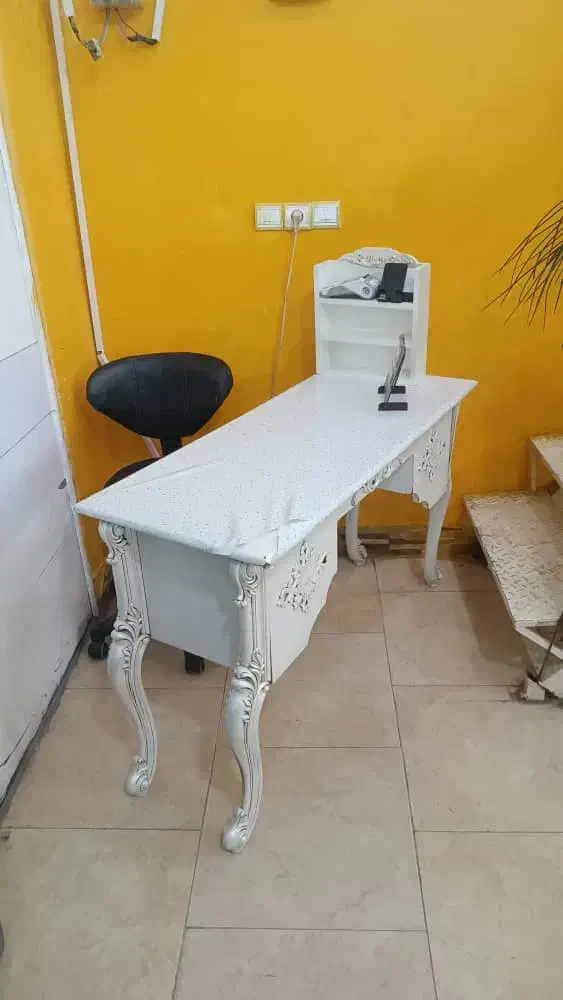 میزترو تمیزنو|آرایشگاه و سالن‌های زیبایی|زهک, |دیوار