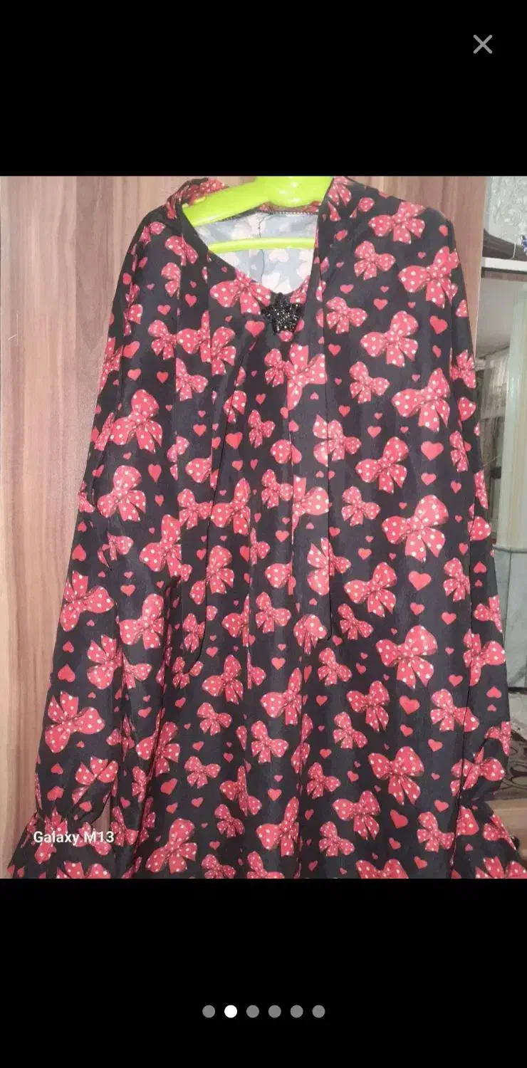 قرمزوسبزو.|لباس|کاشان, سرپله جدید|دیوار