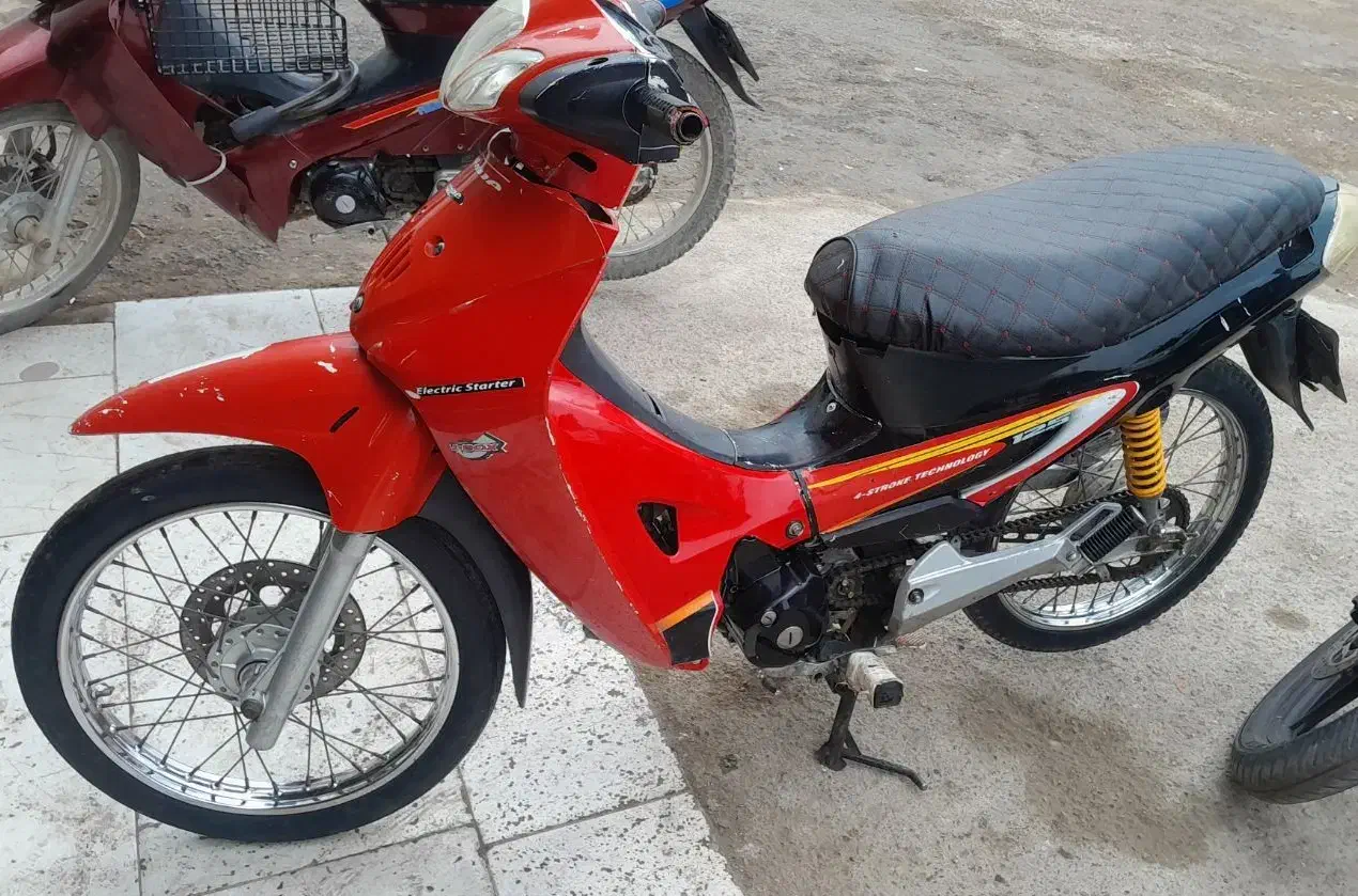 موتور لاکی پیشرو پیام ۱۲۵ مدل ۸۸ پ ملی مدارک کامل|موتورسیکلت|اهواز, کوی طلاب|دیوار