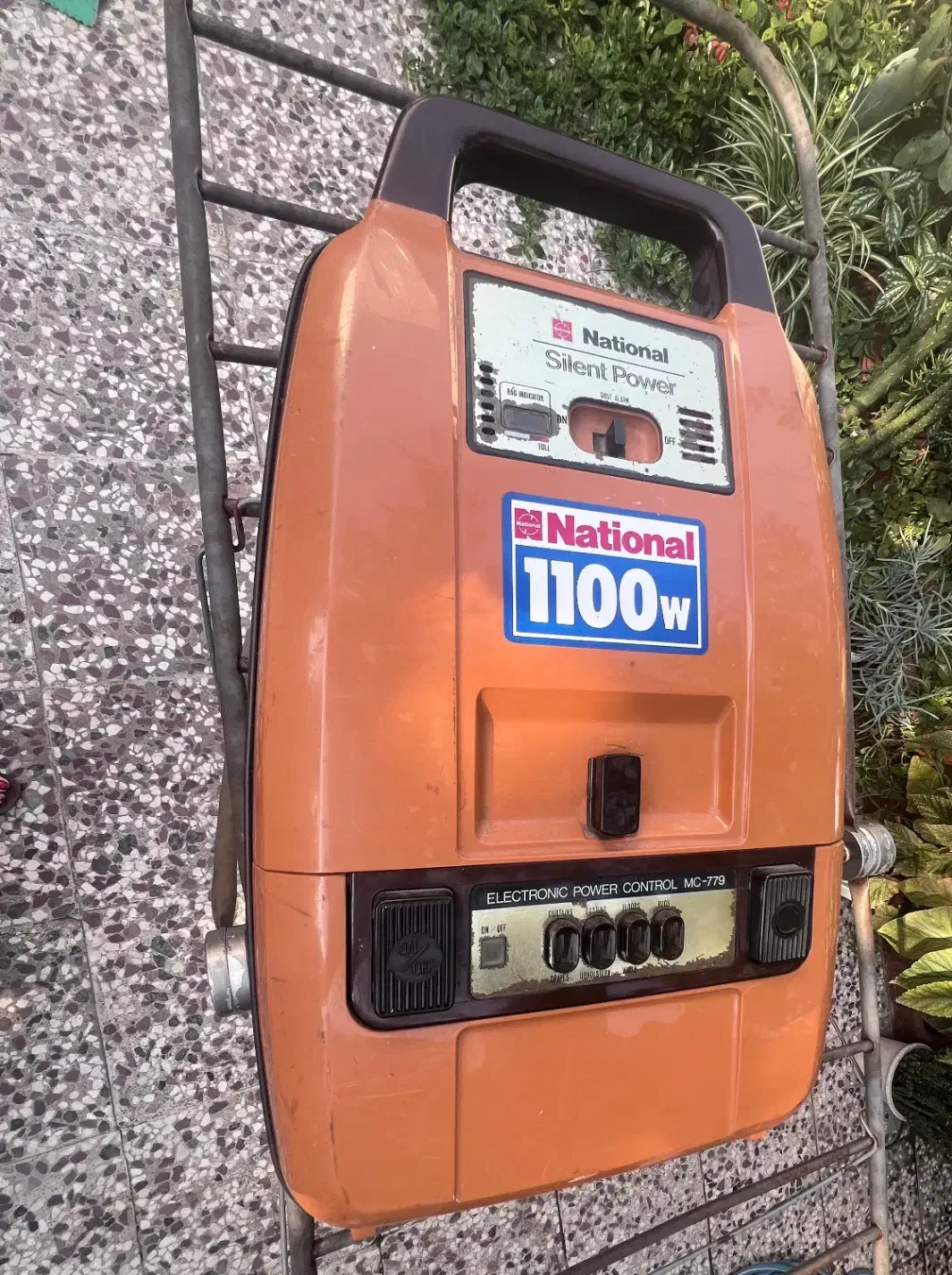 جاروبرقی ناسیونال  اصل ژاپن ۱۱۰۰ وات|جاروبرقی، جارو شارژی، بخارشو|چالوس, |دیوار