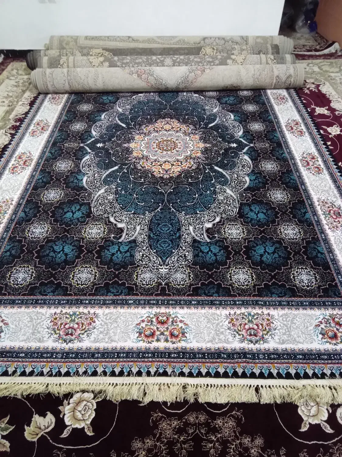 فرش ۹متری هفصدشانه|فرش|کوهدشت, |دیوار