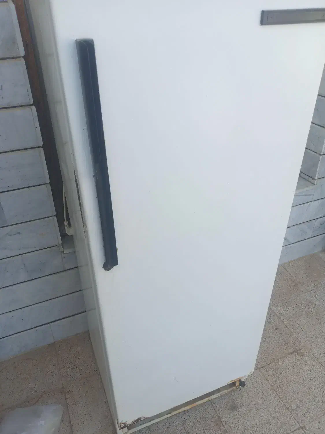 یخچال|یخچال و فریزر|قائن, |دیوار