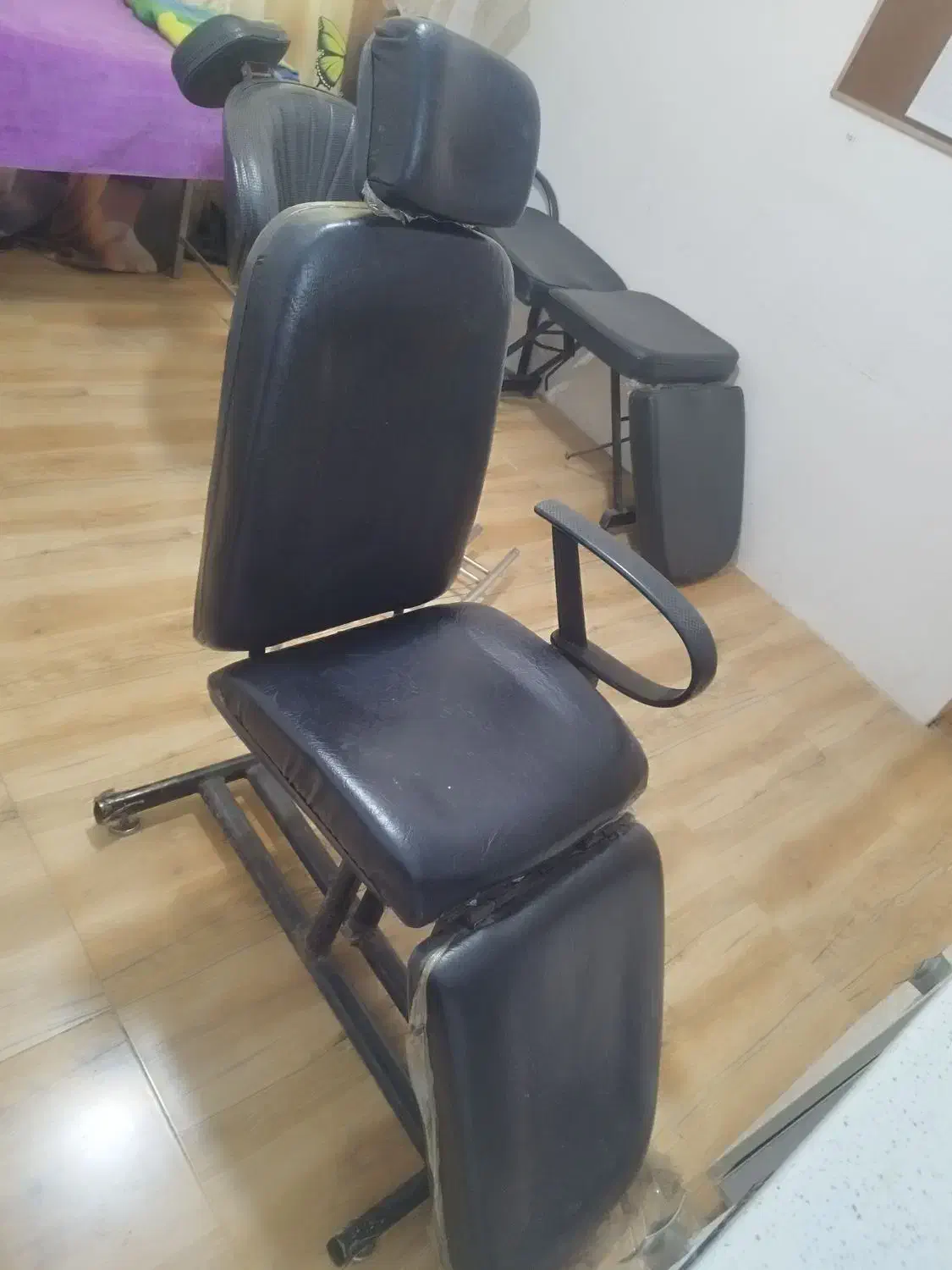 فروش فوری همه وسایل آرایشگاه باقیمت توافقی|آرایشگاه و سالن‌های زیبایی|رودسر, |دیوار