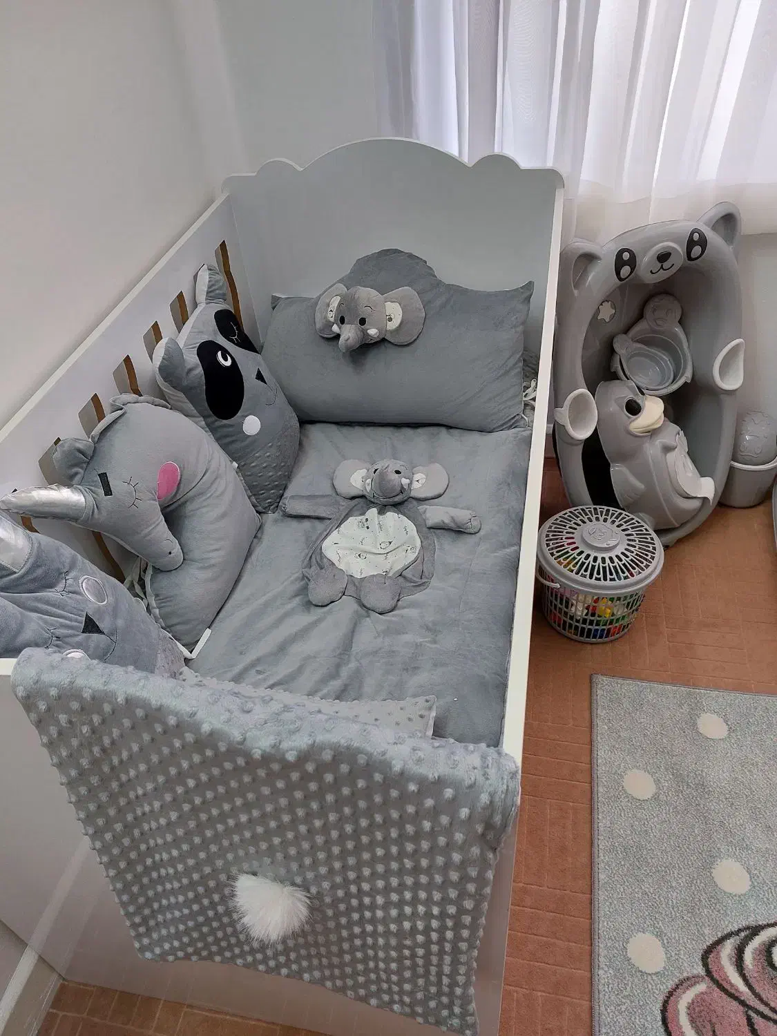 تخت و تشک و روتختی کودک و پرده|تخت و صندلی بچه|کبودرآهنگ, |دیوار