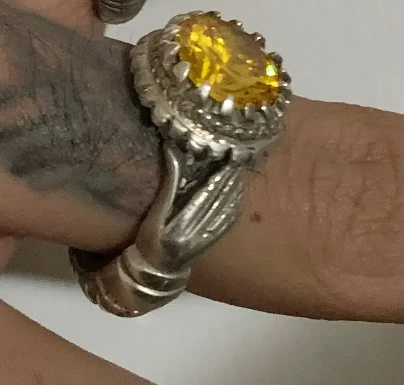 انگشتر جواهری دست دلبر|جواهرات|قرچک, مهدیه|دیوار