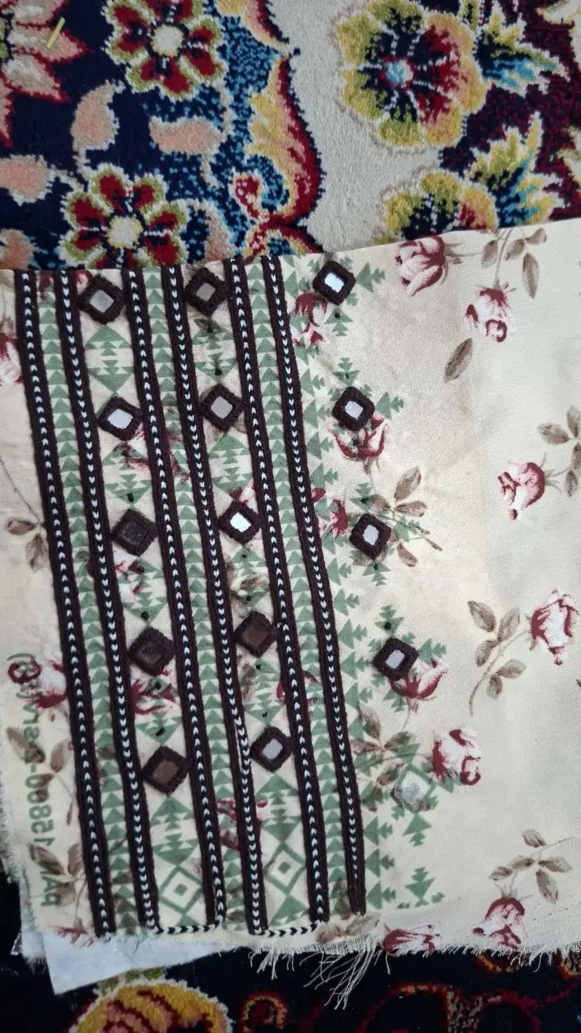 لباس پذیرفته میشه|لباس|سراوان, |دیوار